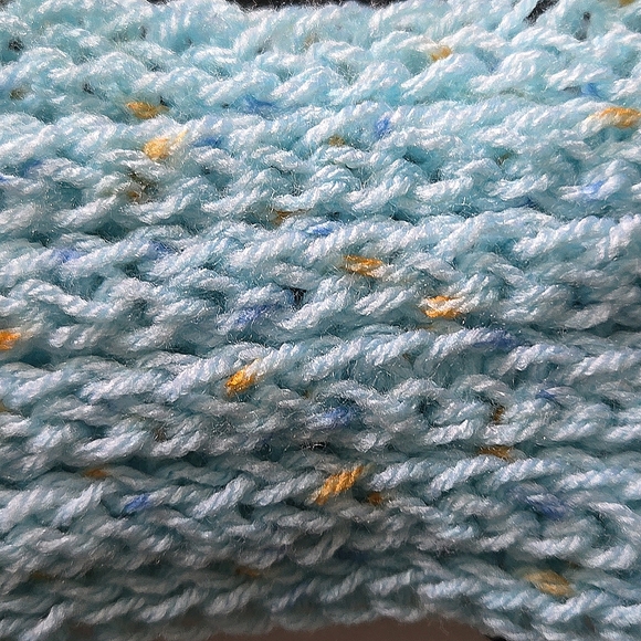 Handmade Knit Turban Headband - Picture 4 of 4